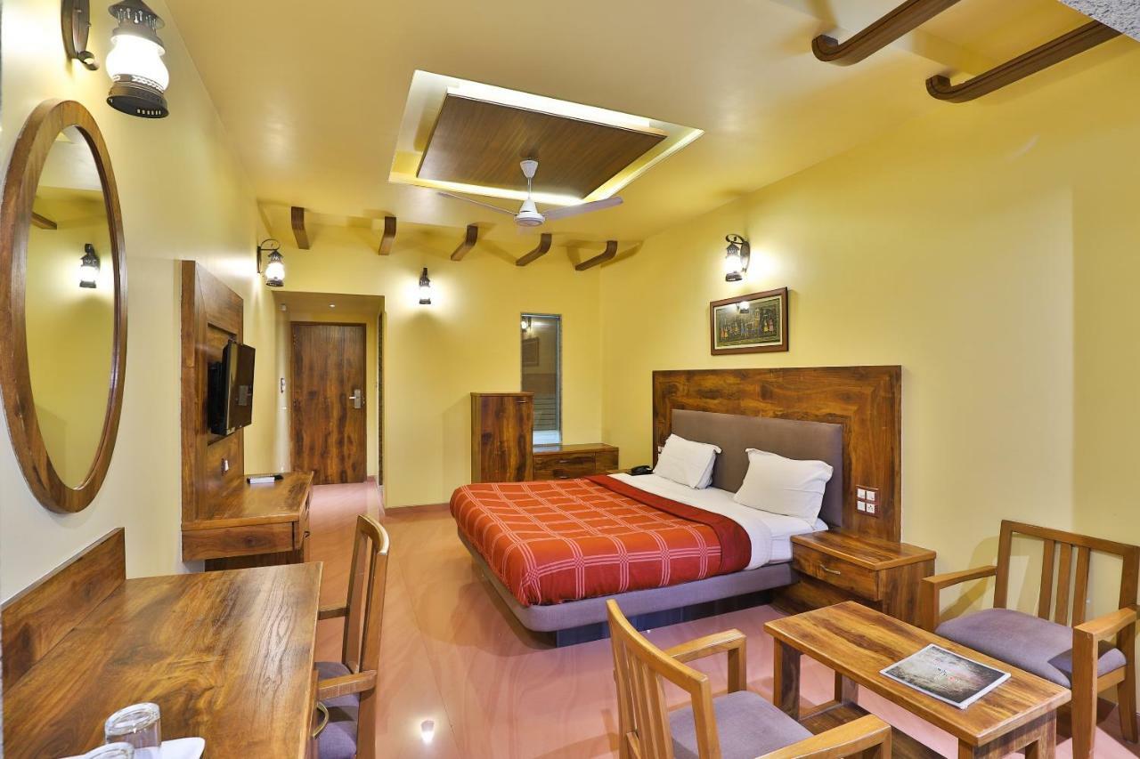 Palette - Hotel Ocean Inn دامان المظهر الخارجي الصورة