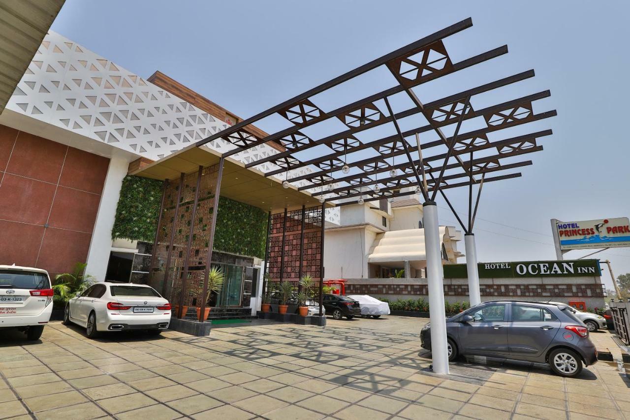 Palette - Hotel Ocean Inn دامان المظهر الخارجي الصورة